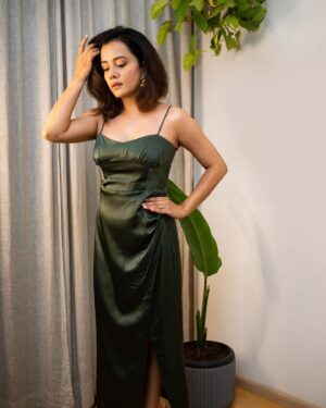 Sulagna Panigrahi Instagram - #aboutlastnight 

📸: @manasiphotog 

Pinky Beauty Parlour #pinkybeautyparlour 

Written & Directed by Akshay Singh.

An Akshikha Entertainment Production (Akshay Singh & Bahnishikha Das)

Releasing in cinemas on 14th April, 2023

@akshaysingh2605 
@bahnishikhadas
@guptakhushboo10
@vishwanathchatterjee  @jogimallang
@akshikha.entertainment
@divomusicofficial @cinepolisindia
@penmovies
@cinekornent @mumbaifilmfestival @pbpfilm
#PinkyBeautyParlour #PinkyBeautyParlourFilm
#akshikhaentertainment 
#Theatricalrelease 
#SulagnaPanigrahi #AkshaySingh #ReleasingOn14thApril