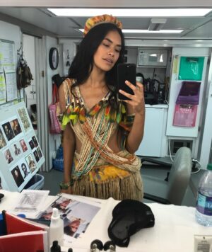 Sulem Calderon Instagram - Here’s a little sneak peak from #bts of @disneysjunglecruise 🚢 I can’t believe it’s finally out for all the family and friends can come together and watch this fun film! Let me know what you guys think about the movie! Hope everyone is having a great day! Much love 🤍🦋