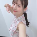 Sumire Uesaka Instagram - 夜あそびでーす！！ 連休、あけましたね〜っ！ みなさまがすこやかに過ごしせますように！！ ゲストは！！井口さんです！！わーっ！！ #上坂すみれ 衣装　@stylist_tanakaayumi ヘアメイク　@ri_sa_ku_ra_
