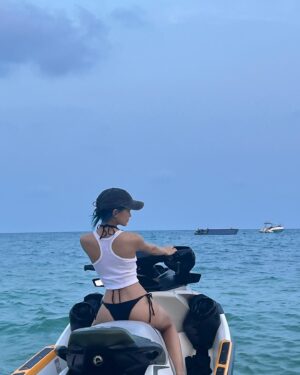 Sumitra Duangkaew Instagram - 🌊✨