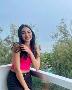 Sunerah Binte Kamal Instagram - I have no energy for hate.
I either love you, wish you well or hope you heal. 🌸

📸 @sarahalamanya