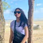 Sunerah Binte Kamal Instagram - Beach hair, don’t care. @sarahalamanya takes good candids