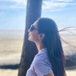 Sunerah Binte Kamal Instagram - Beach hair, don’t care. @sarahalamanya takes good candids
