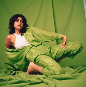 Sunita Mani Instagram - More from Slime Time ™️ sweet and sour hour 🤑

Photo by: @selashiloni