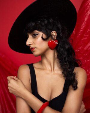 Sunita Mani Instagram - A FASHION STORY // BUST MAGAZINE SPRING ‘23 🍓

Maraschino Moschino fell in love at a diner. She kept the receipt for the scrambled eggs and toast until the day her lover died. Then she sailed across the ocean and found love again. Became the guardian of a small town and worked in a small shop.