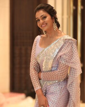 Sunitha Srinivasan Instagram - Pic: @thinkstudiosindia 
Costume @chitras_fashion_rentaldress 
Makeup @rinkymakeup_artist 
Hairstyle @mahi_hairstyliz 
Thanks to all 

#sunithasrinivasan #zeetamil #zeeawards #trending #viral #pic #picoftheday #instagram #✨#annaserial #rathna