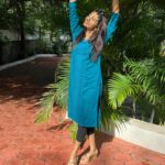 Sunitha Srinivasan Instagram - Feel your self #friday #loveyourself #trending #trendingsongs #viral #actor #actress #serialactresshot