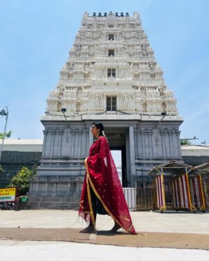 Sunitha Srinivasan Instagram - Kanchipuram kamachi amman temple♥️
