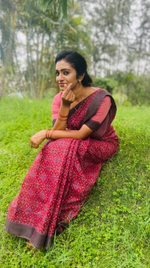 Sunitha Srinivasan Instagram - Ilayaraja vibes 🧚🏼‍♀️🧚🏼‍♀️🧚🏼‍♀️

#trending #trendingreels #kaatumalli #ilayaraja #songs