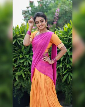 Sunitha Srinivasan Instagram - 💗💗💗
@ranjini_makeupartistry
@friendsfries_photography thank you all

#suntv