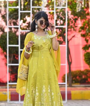 Sunmeera Nagesh Instagram - Haldi✨
#GharkiPehliShaadi