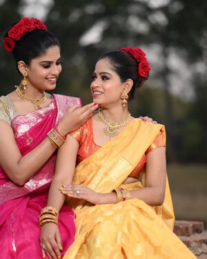 Sunmeera Nagesh Instagram - ✨
.
.
Credits: @makeupbysunilsaha @asish_photography_bpd