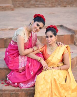 Sunmeera Nagesh Instagram - ✨
.
.
Credits: @makeupbysunilsaha @asish_photography_bpd