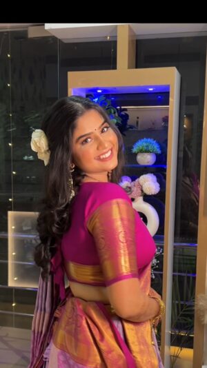 Sunmeera Nagesh Instagram - @sunmeera.nagesh 💕💙🌸
