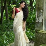 Sunmeera Nagesh Instagram - ☀️ #DurgaPuja2022 . . Credits: @makeupbysunilsaha @elegant_photo_graphy