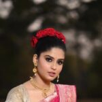 Sunmeera Nagesh Instagram - 🌸 . Credits: @makeupbysunilsaha @asish_photography_bpd