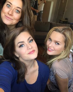 Sunny Mabrey Instagram - Thanks for this #tb @sayhop. Working a brand gig here. Frontierswomen of the “influencer” game. Then, 17 million people followed suit, flooding the market and stealing our ad dollars IT’S OKAY THO, TOTALLY FINE 😄@manonmathews #vine #vinedays