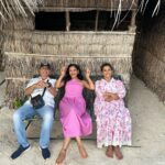 Supriya Pilgaonkar Instagram – Beautiful time in Maldives at @coco_resorts . 🏝️Thank you for getting us here Shriya and @pickyourtrail 💙Lovely hospitality and crystal clear water . Absolute peace🌊