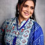 Supriya Pilgaonkar Instagram – At @star_pravah event  Me honar superstar Maha antim Sohola.  Jewellery by @gunjancowlagidesignstudio
Styled by @shalmalee_t
PC :- @shruu_t
