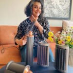 Supriya Pilgaonkar Instagram - Bliss for Short hair- The new Dyson Airwrap 😄 My personal favourite the barrels- love the curls, as you can see 😅 @dyson_india #DysonIndia#DysonHair#DysonAirwrap#gifted