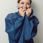 Suranne Jones Instagram - Caught hiding in my shirt by @stubaileyphoto