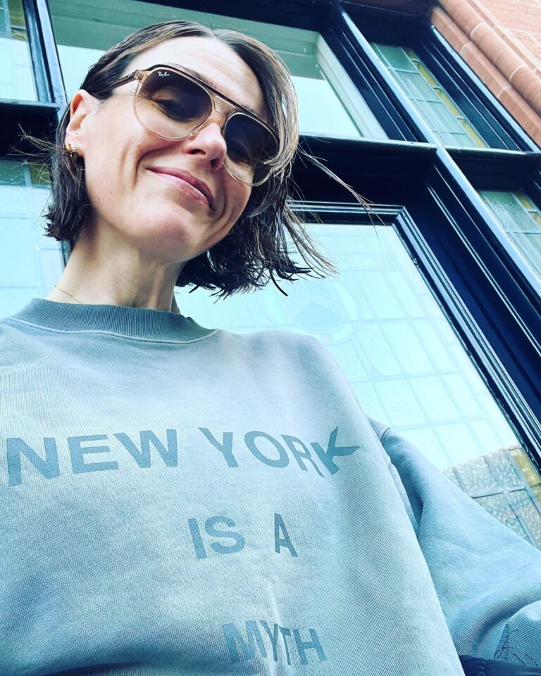 Suranne Jones Instagram - The smug face of someone who just finished a long job away from her family! Thank you Vigil 2 cast and crew. Off to live in pjs and slippers and maybe the odd summer dress. Switching off. Back soon. Xx