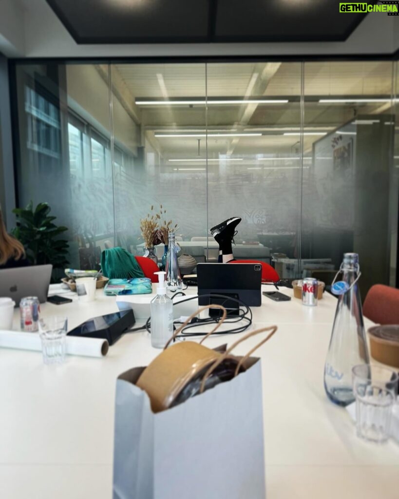 Suranne Jones Instagram - Had to put my feet up! A solid 3 days of talking.. but what a writers room ✍️ 📸 by @amoconnor01