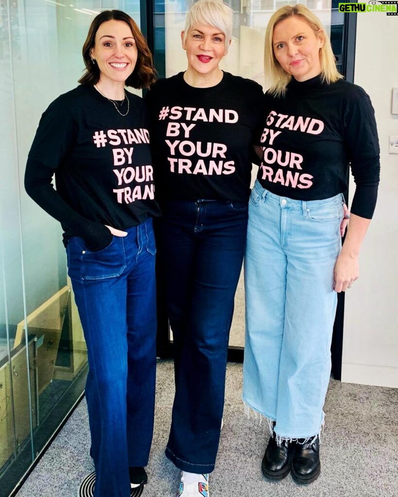 Suranne Jones Instagram - Well 2024 is already pretty exciting! We are currently working on 3 lovely new projects …and we have a guest in our @teamakersprod writers room this week too. The fabulous @kateodonnellpresents is joining the team while we work, chat, laugh, educate and hopefully come up with some fabulous characters. Thank you for lending us your experience and genuine funny bones so our fabulous writer @amoconnor01 can do her brilliant thing! If you would love to know more about what Kate does please give her a follow or see what @transcreativeuk are up to next. ❤️ ps. Thank you for the tshirt @kateodonnellpresents