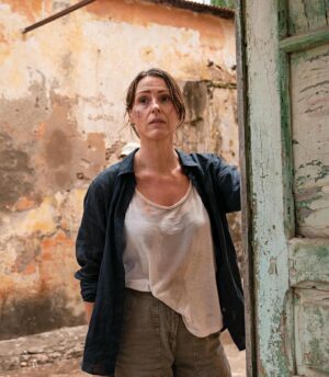 Suranne Jones Instagram - Episodes 4-6 available now on @bbciplayer or watch this evening at 9pm ✈️ #Vigil
@worldproductions_tv
@bbciplayer