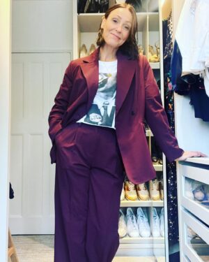 Suranne Jones Instagram - @smartworkscharity   @aligne   me 
I was lucky enough to go back to work yesterday with my brilliant team and start a new project in an inspiring writers room ✍️ so when @aligne asked me to get involved with @smartworkscharity I knew just how important the work they do is. 

This year is their 10-year anniversary and to commemorate the occasion Aligne has designed this suit which is included in their back-to-work ‘Capsule Collection’, launching today, the 12th of September, and they will be donating 25% of each sale to Smart Works. 
If you’re looking for a smart new suit in Autumn shades and want to help empower someone else …this is the suit for you!! 

I would love to give my suit to someone starting back to work too. DM me with your address and we’ll choose someone to send it on to. Size 10 trousers size 12 jacket. 

@smartworkscharity are a UK charity that exists to give women the confidence they need to reach their full potential, secure employment and change the trajectory of their lives.