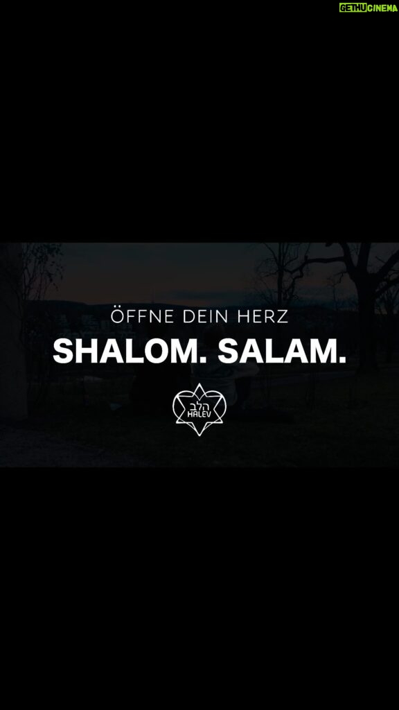 Susan Sideropoulos Instagram - Schaut euch dieses Video an❤️ #ShalomSalam #🕊️ Jedes Jahr findet die @jewrovision statt, der größte jüdische Gesangswettbewerb für Kinder, in ganz Europa. Die jüdischen Jugendzentren in ganz Deutschland bereiten sich mit all ihrer Leidenschaft Monate auf dieses Event vor (bei dem ich seit vielen Jahren in der Jury sitze). Das ganze ist wie die Eurovision aufgebaut. Die Kids bekommen ein Thema, drehen einen Vorstellungsvideo, schreiben einen Song und stellen eine Show auf die Bühne. In diesem Jahr hat Stuttgart gewonnen, sowohl für ihre Performance, als auch für das beste Video. Und dieses wollte ich unbedingt mit euch teilen. Dieser kleine Film hat mein Herz berührt und mir kamen die Tränen. Ein großes Dankeschön an das Jugenzentrum @juze_halev ❤️ „Wir können Kriege nicht stoppen, doch wir können HIER für Frieden sorgen“ Es ist Zeit sich im *gemeinsamen* Schmerz und der Machtlosigkeit zu begegnen, in Mitgefühl und Offenheit. Wer an diesem Punkt noch immer aufwiegt oder nicht versteht, das wir alle die Verantwortung tragen, für ein friedliches Miteinander HIER - hat den Blick für die Menschlichkeit verloren🙏🏻 Öffne dein Herz #ShalomSalam #🕊️ #duDarfstEsGerneTeilen