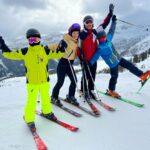 Susan Sideropoulos Instagram – „Nichts macht so viel Sinn wie  eine Auszeit“ 🤍

Findest du auch, das nichts so sehr den Kopf frei macht wie Ski fahren? 
Ich liebe es so sehr, das es unmöglich ist an irgendetwas zu denken beim Ski fahren 🥰
Pure Meditation 🙏🏻

Sonnige Grüße aus den Bergen 
☀️❄️☀️❄️☀️❄️☀️❄️☀️

#familytime #auszeit #auftanken  #friends #qualitytime