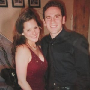Susie Abromeit Instagram - I am heartbroken 💔 and gutted. This has come at such a shock - The world lost @brentkintzing who was one of the brightest lights. He was my college best friend, and like family to me. He was a soulmate friend, my “gusband” and I was his fruit fly. ;) (IFYYK) My forever biggest supporter, cheerleader, voice of reason, beautiful Pisces ♓️ empath feeler, who would always show up and be there. 

For my mom’s wedding, he was there taking endless photos (he was everyone’s favorite photographer.) He was one of my mom’s favorite people. 

He was there for me through my rough times and of course he was there for my mom’s funeral, finding me in the crowd after I couldn’t hold my tears in and burst into his arms. He was there to give me and my mom flowers when he would see us, ya know, just because. :)

He was a mega watt energy that when he walked into a room you immediately felt it. He was the life of the party. He was incredibly generous with his time, his energy, his love. 

That was what Brent was. He was just like his golden retrievers-that was definitely his spirit animal. The sweetest. The goofiest, and had so much to give to everyone and the world. He was a giant ball of love and light that felt like a giant beam of a light hug. If that makes any sense. I miss you. I have a headache from crying so much. 

My god did we have the best times. And I miss you. I miss you so damn much. 💔💔💔I love you forever ♾️ and hope you’re over the rainbow 🌈 running with your golden retriever Rue.