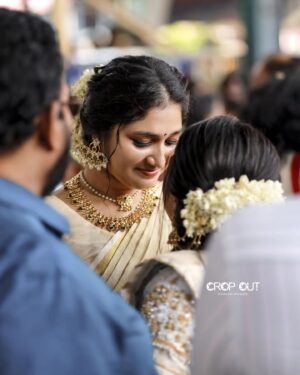 Susmitha Prabhakaran Instagram - Inframe : @susmitha.prabhakaran

Dop : @shaha_khan_photography 

Saree draping: @weldon_collections

Makeup & styling : @makeover_by_givin
@_meethu__off_icial