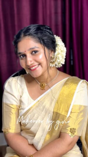 Susmitha Prabhakaran Instagram - Makeover by givin 
Serial Actress @susmitha.prabhakaran 
Traditional look
For Enquiries and Bookings Call or Whatsapp me directly on 6238938835
.
.
#keralamakeupartist #tamilmakeupartist

#telugumakeupartist #kannadamakeupartist #coimbatoremakeupartist #kerala #makeup

#kochimakeupartist #kannurmakeupartist #kollammakeupartist #thrissur #guruvayoor #changanacherry #trivandrummakeupartist

#Calicutmakeupartist #americanmalayalee #malayalammakeupartist #bride #guruvayurwedding

#happyBride #bridalmakeupartistindia