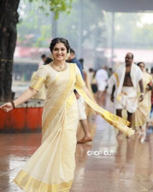 Susmitha Prabhakaran Instagram - Inframe : @susmitha.prabhakaran

Dop : @shaha_khan_photography 

Saree draping: @weldon_collections

Makeup & styling : @makeover_by_givin
@_meethu__off_icial
