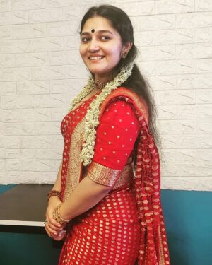 Susmitha Prabhakaran Instagram - ❤️

📸 @abhishekaravind__

Ornaments- @canisaperidot

Blouse @anshq_designer_boutique
.
.
.
.
.
.
.

#keralasaree #redcolor #december2023 #susmithaprabhakaran #instapost #love
#photooftheday