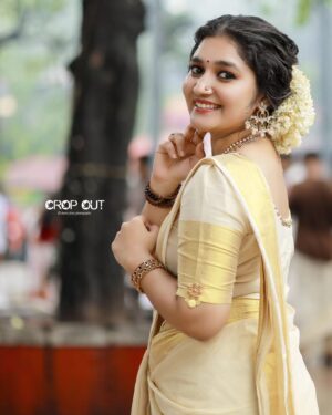 Susmitha Prabhakaran Instagram - Inframe : @susmitha.prabhakaran

Dop : @shaha_khan_photography 

Saree draping: @weldon_collections

Makeup & styling : @makeover_by_givin
@_meethu__off_icial