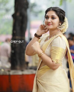 Susmitha Prabhakaran Instagram - Inframe : @susmitha.prabhakaran

Dop : @shaha_khan_photography 

Saree draping: @weldon_collections

Makeup & styling : @makeover_by_givin
@_meethu__off_icial