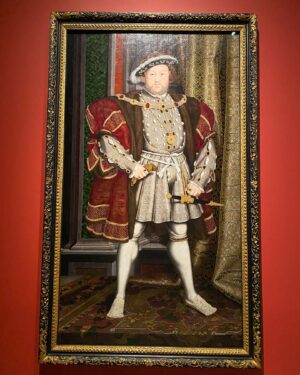 Suzannah Lipscomb Instagram - Look at the size of my jewels, he seems to be saying.
#henryviii #sixlives @npglondonevents @walkerartgallery