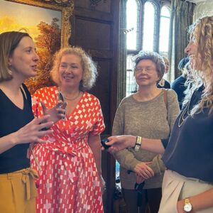 Suzannah Lipscomb Instagram - Hot off the press!

To learn all about the discovery of Cromwell’s Book of Hours by @hever_castle’s curators Alison Palmer, @drowenemmerson and @kateemccaffreyhistorian, watch my brand new documentary — exclusively on @HistoryHit. 

Only @historyhit can turn a documentary around in a week!

Also features cameos from @drjoannepaul, @sarah.gristwood, @tracy.borman , @estelleprnq and @linda.porter7 

And here are the crack team behind the camera: @bill.locke.58 and @owainpennington 

Go to HistoryHit dot com to view it (free trial or 50% off your first three months with the code word TUDORS).