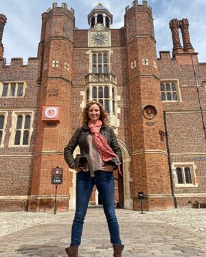 Suzannah Lipscomb Instagram - Come join me on 17 May for a day’s tour of Hampton Court Palace with @andantetravels. Search for ‘study days’. 

If you’ve been with me before, tell me what you most enjoyed and if you would recommend it to others.