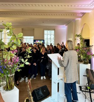 Suzannah Lipscomb Instagram - What a treat (as a judge of the Women’s Prize for NON-Fiction) to get to go the @womensprize for Fiction shortlist party. What a party! Thank you to the sponsor @audible_uk for your generous hospitality. 

Here’s the magnificent @katemossewriter gracing the stage before a packed room, and a happy meeting with my wonderful fellow judges, @profnicolarollock and @kshamsie. 

Anyone want to sponsor a non-fiction party next year that would be cool too!
