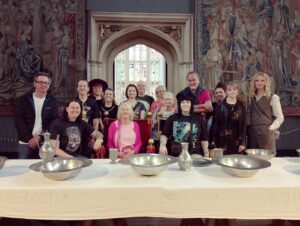 Suzannah Lipscomb Instagram - Cracking day in the sunshine with this lovely group of people yesterday, touring the Tudor palace at Hampton Court. 

Can’t wait to see who’s coming on the tour in September! (Book with @andantetravels.)