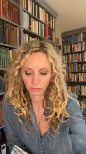 Suzannah Lipscomb Instagram - Belated book recommendations (and also slightly naughtily outside my usual parameters): two historical novels that are absolutely outstanding.