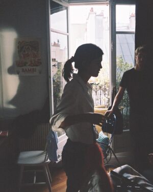 Suzanne Lindon Instagram - souvenirs de tournage - 💌 
📷 @llouiselm