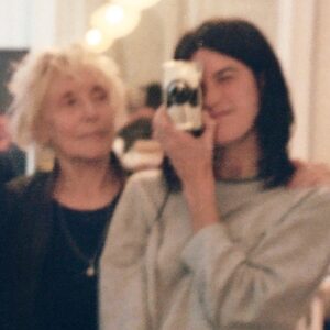 Suzanne Lindon Instagram - avec Claire ♥️📝