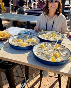 Suzanne Paul Instagram - Had a fabulous lunch at @thefatoysterorewa  yesterday- Patricks favourite, Bluff Oysters!