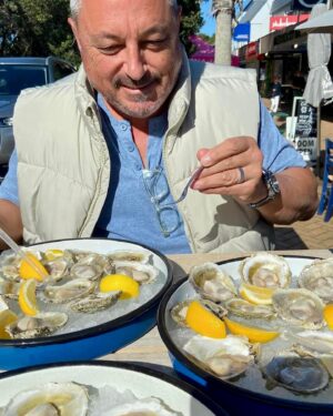 Suzanne Paul Instagram - Had a fabulous lunch at @thefatoysterorewa  yesterday- Patricks favourite, Bluff Oysters!