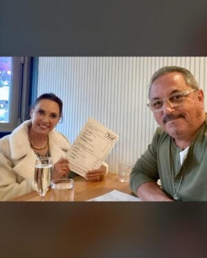 Suzanne Paul Instagram - Thank you to my wonderful husband @patrick_kuhtze for a lovely Mothers Day- just perfect, ending with a delicious meal at @thefatoysterorewa